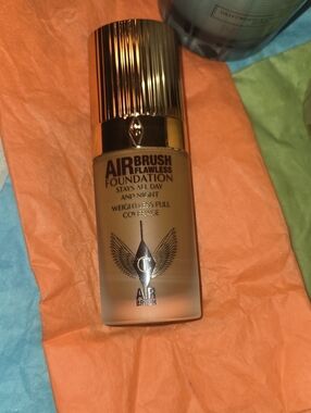 Charlotte Tilbury Airbrush Flawless Foundation - In Shade 13 Neutral